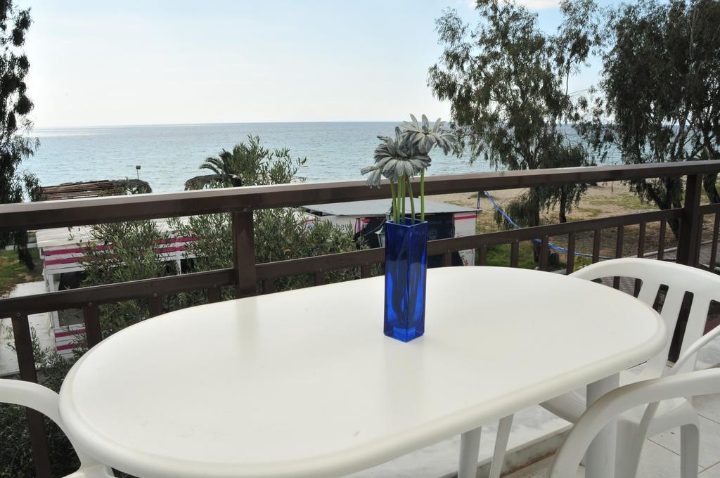Seaside Studios Paralia Dionisiou Eksteriør billede