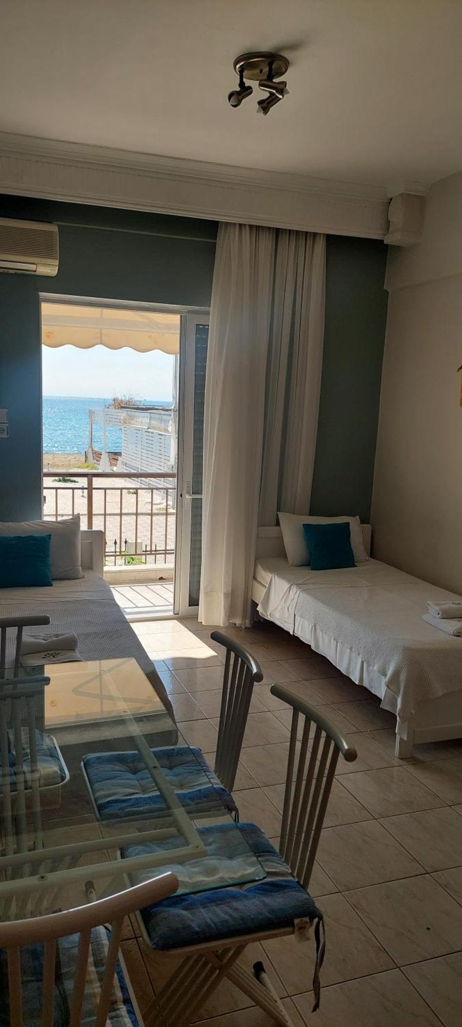Seaside Studios Paralia Dionisiou Eksteriør billede